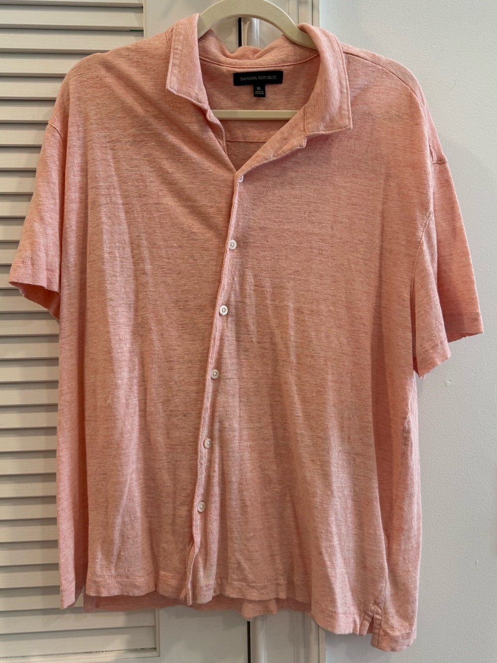 Banana Republic Men's Soft Linen Light Pink Short-Sleeve Button-Down Shirt